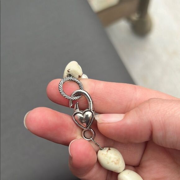 Women White Turquoise Ivory Chunky Natural Howlite Stone Cross Pendant Necklace - Picture 11 of 13